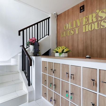 Oliver'S Guest House Тангеранг Экстерьер фото